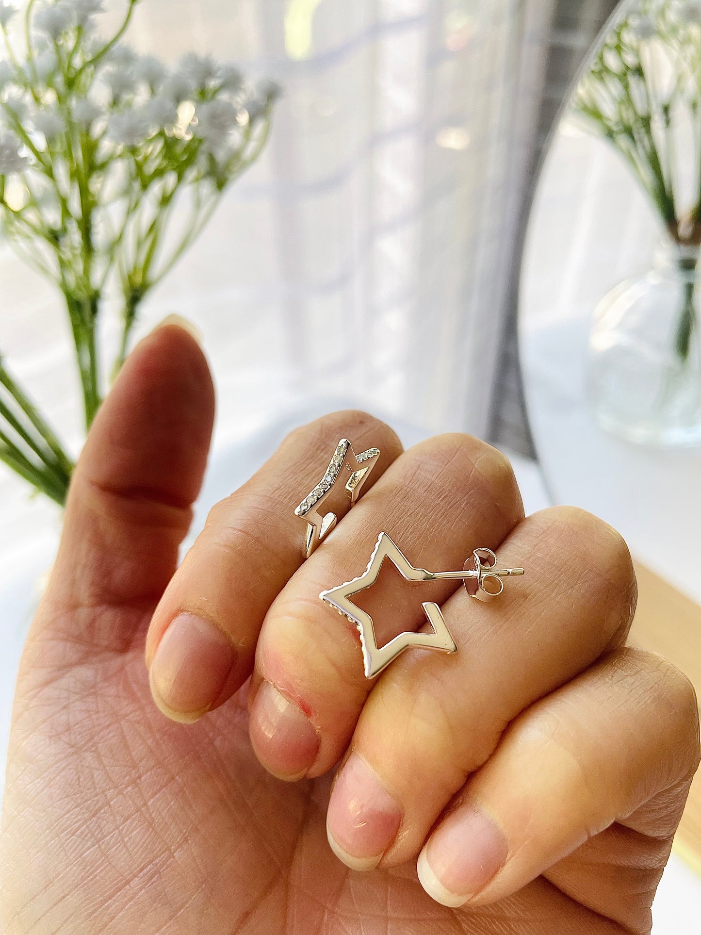 Argollas estrellas con circones