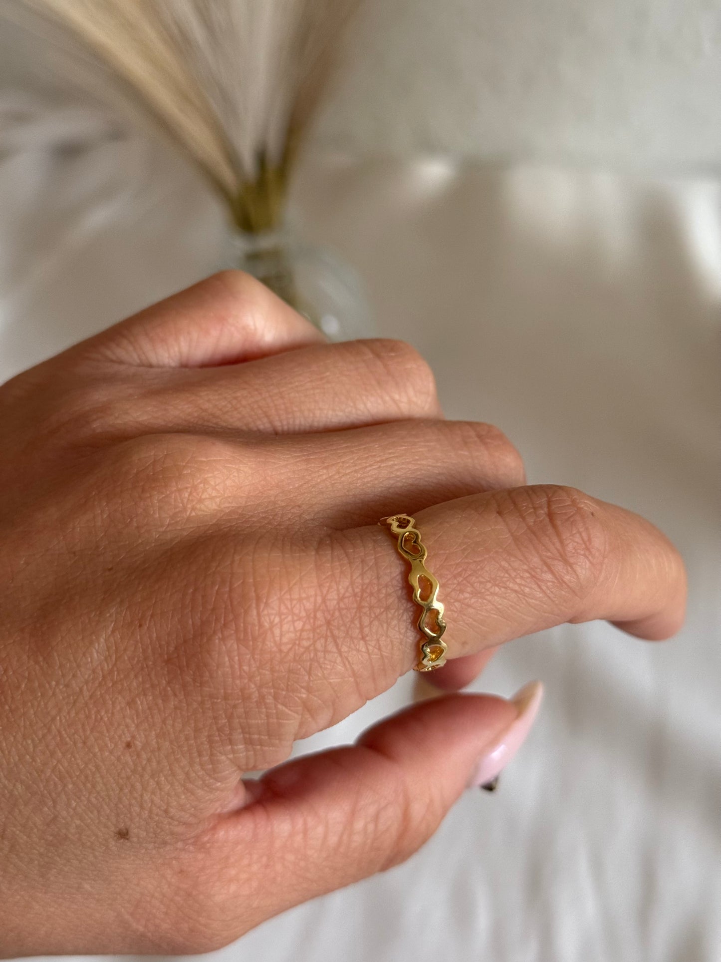 Anillo camino de corazones