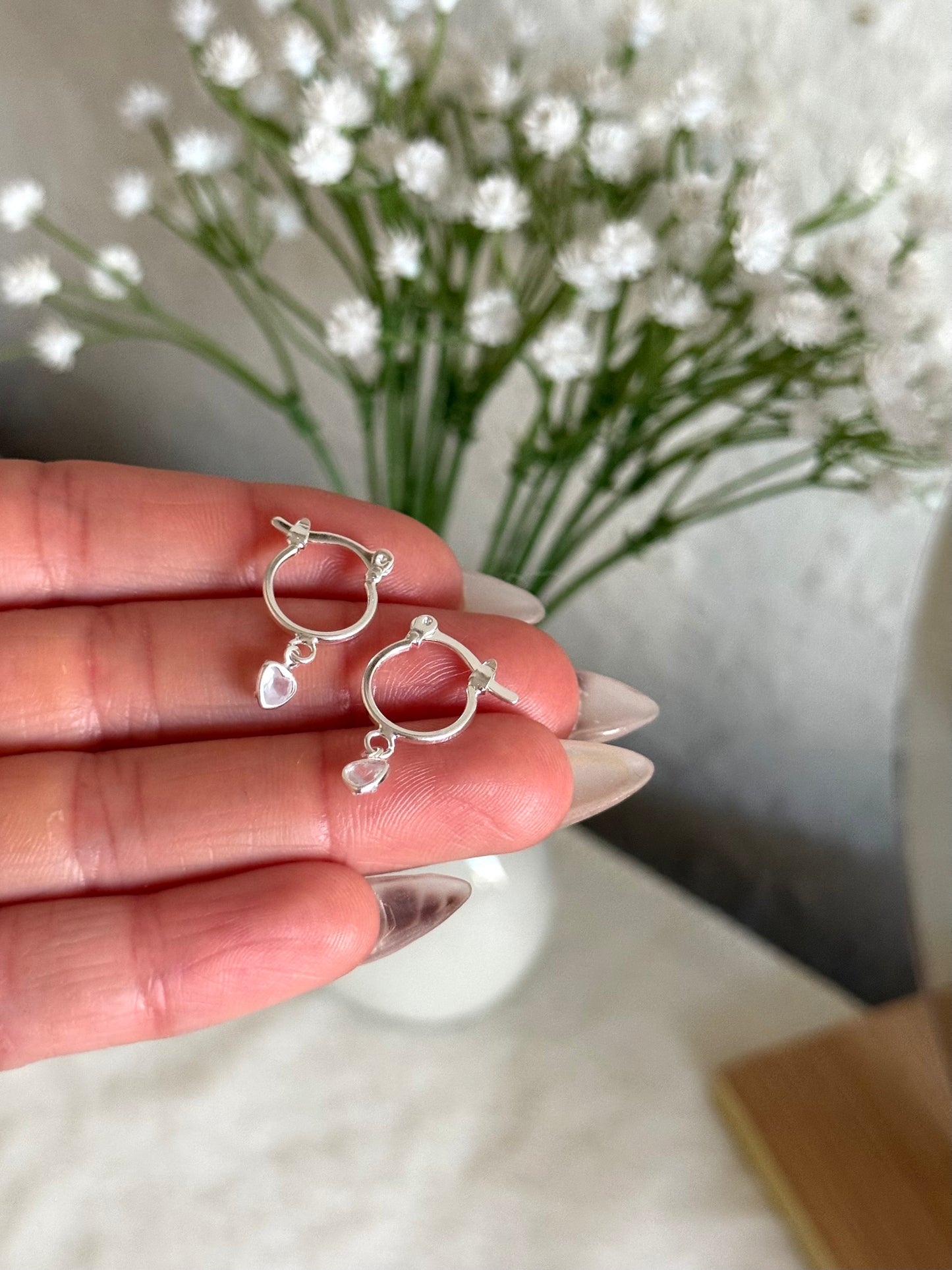 Argollas circón corazón