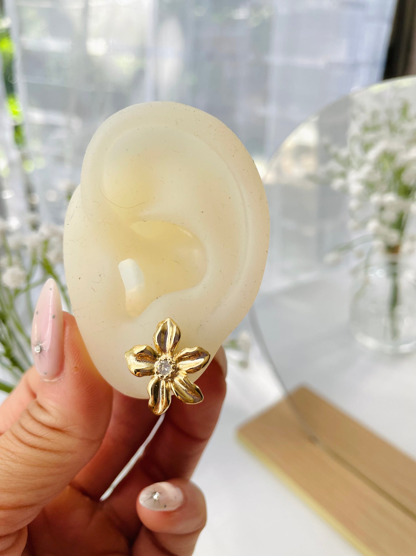 Aros lirio con circón