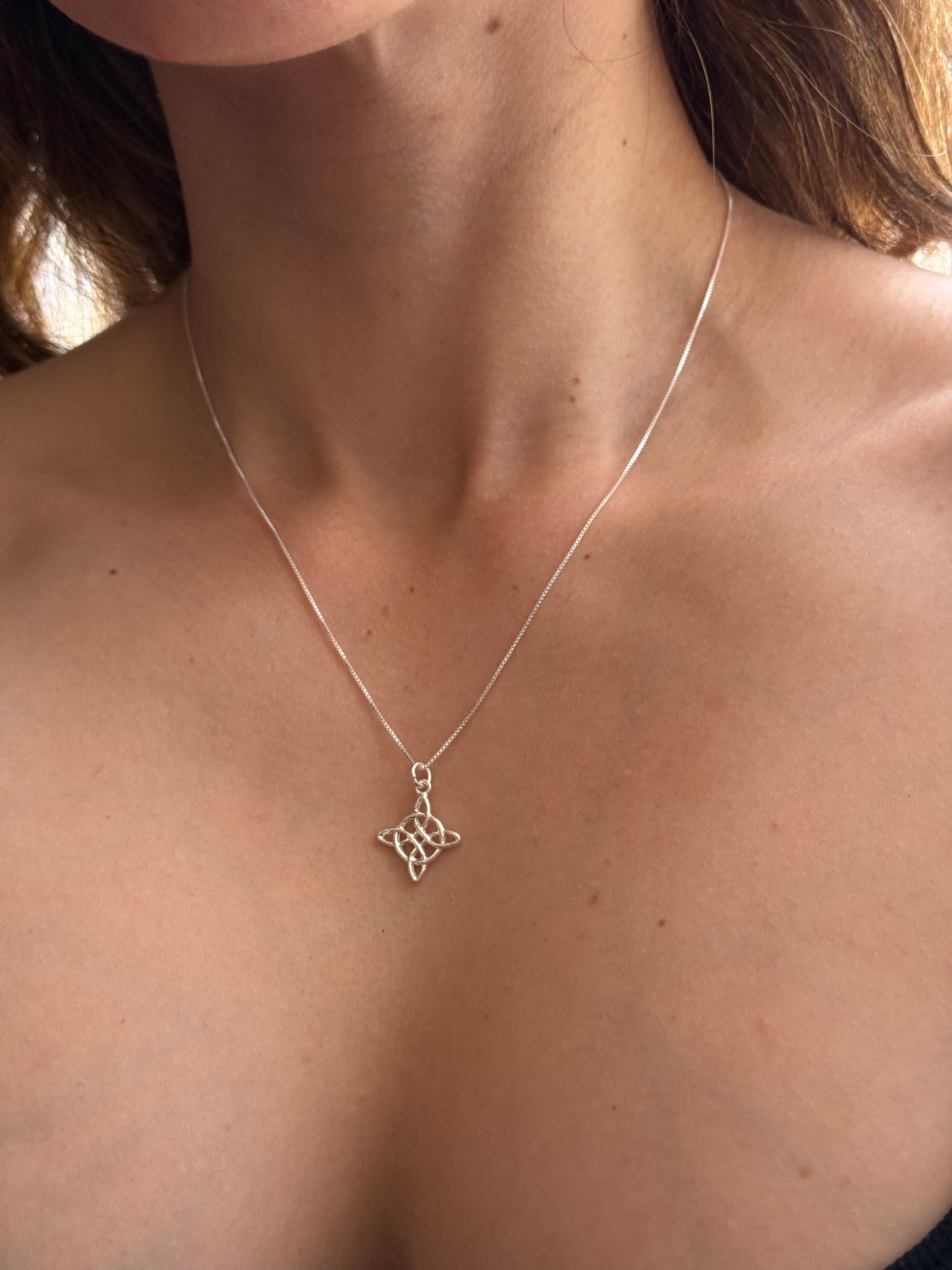 Collar nudo de bruja 15mm