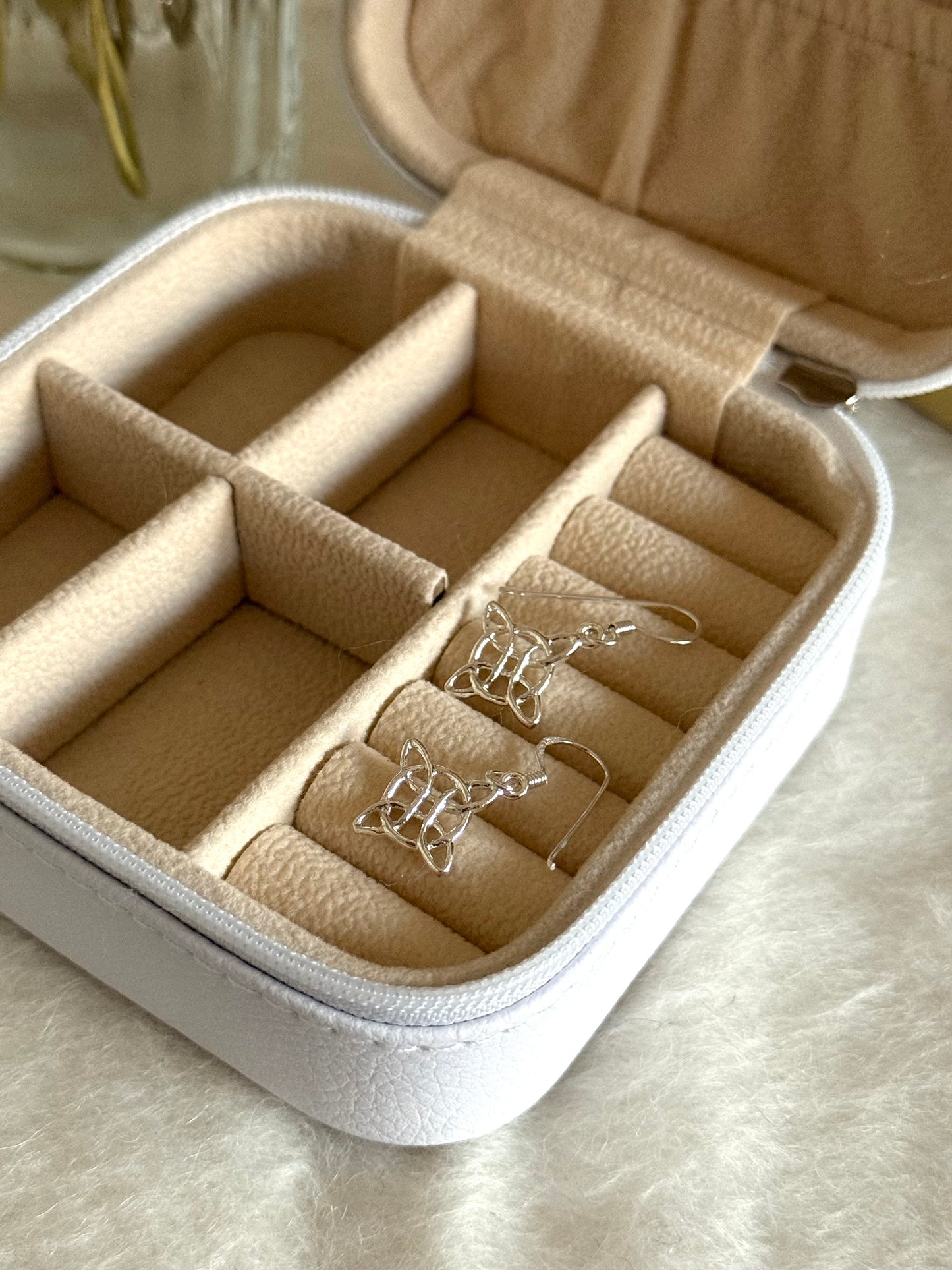 Aros nudo de bruja colgantes