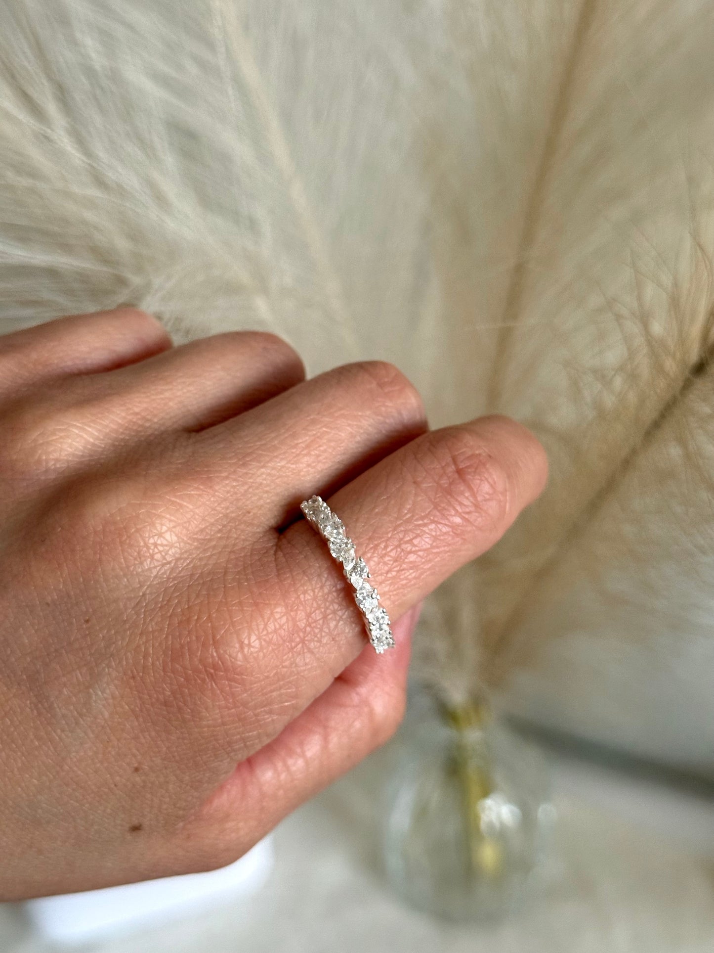 Anillo camino de circones