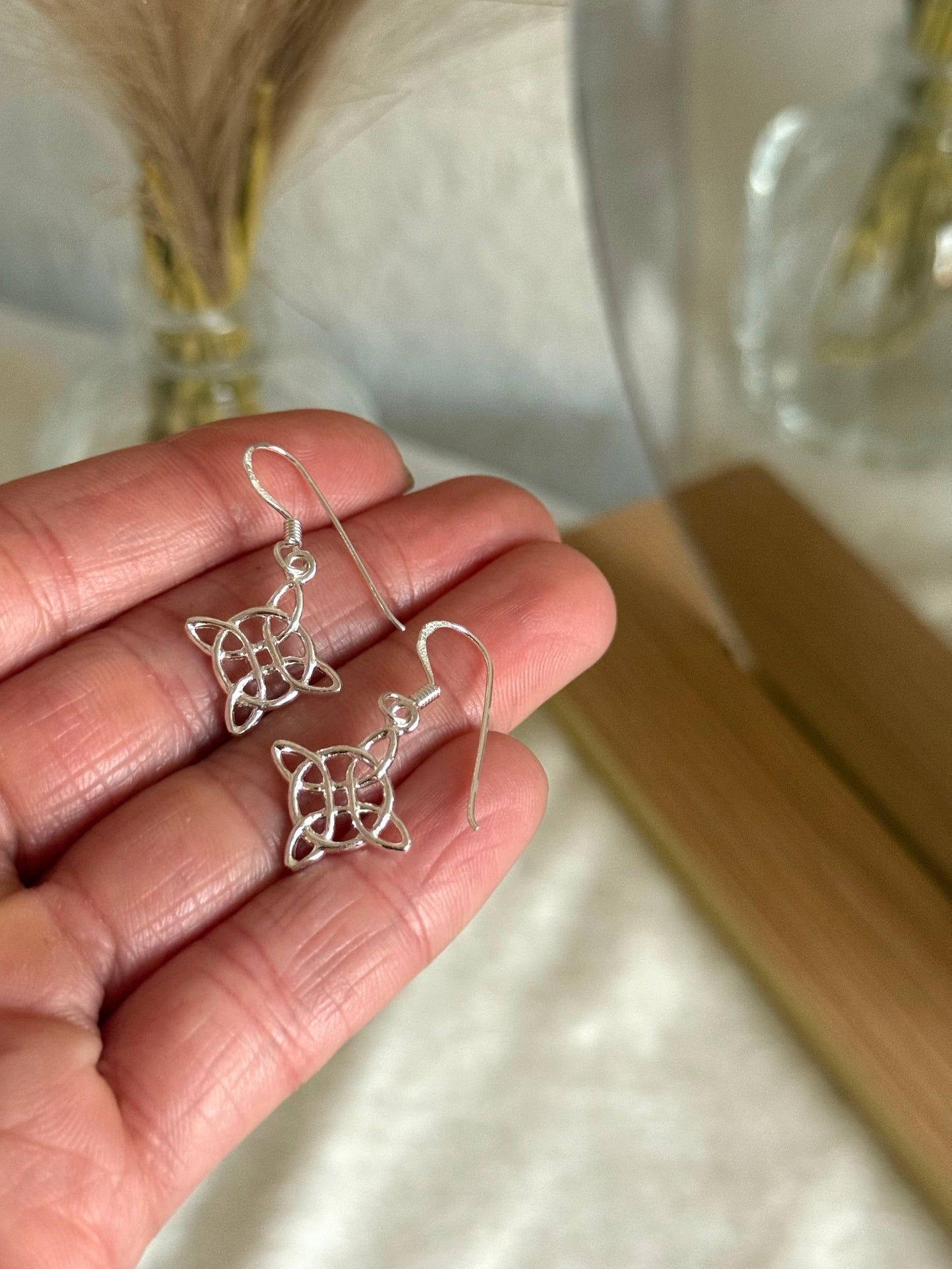 Aros nudo de bruja colgantes