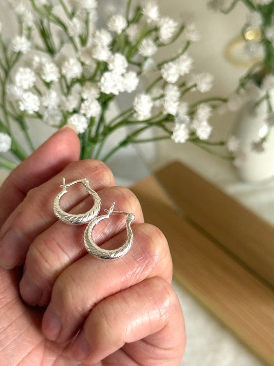 Argollas diseño líneas