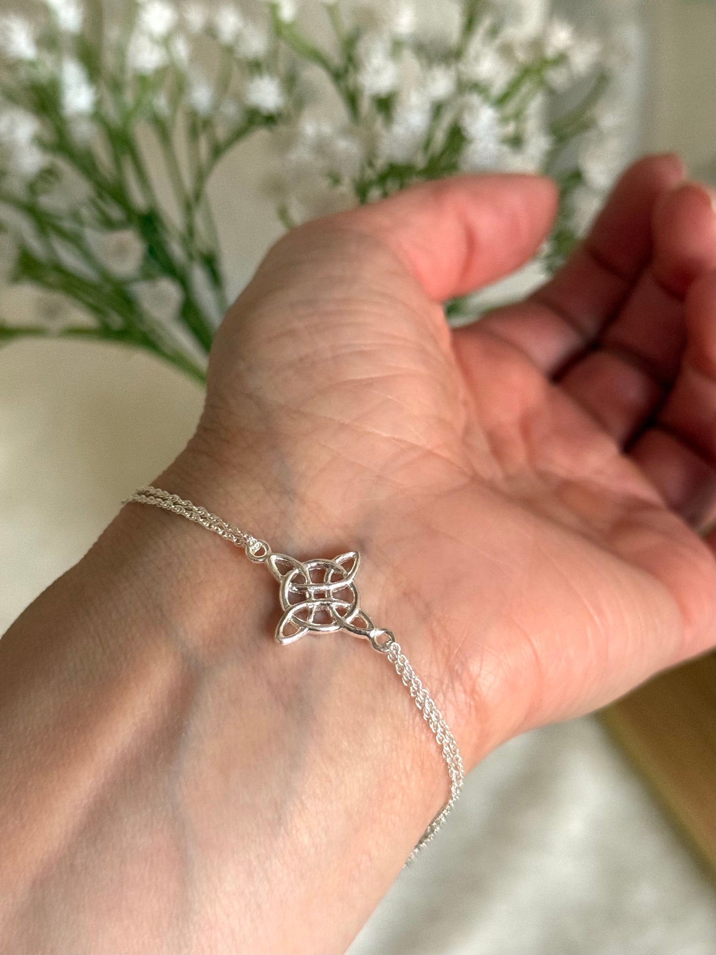 Pulsera doble nudo de bruja