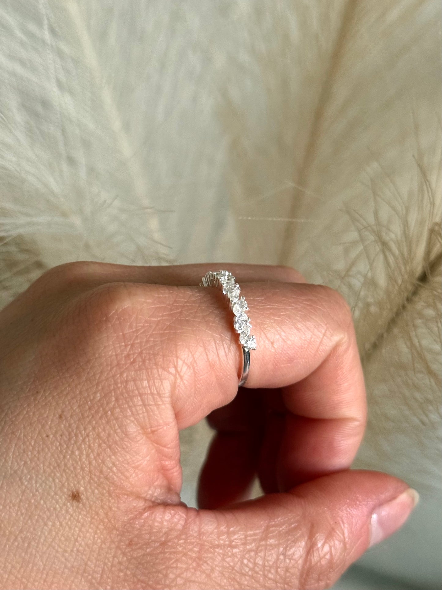 Anillo camino de circones