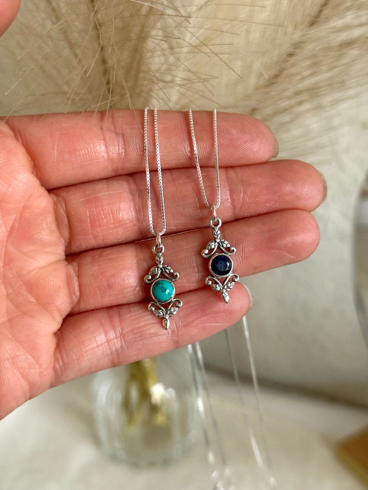 Collar hojas con piedra natural