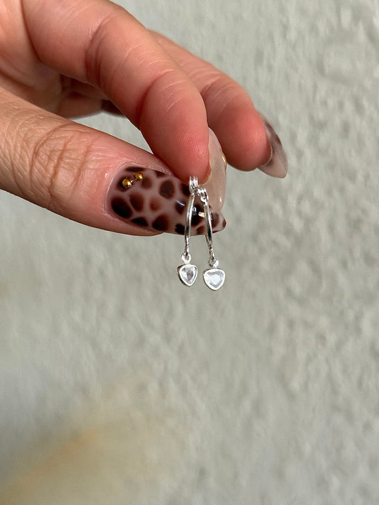 Argollas circón corazón